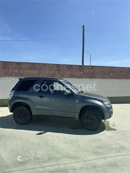 Usado Suzuki Grand Vitara 129 CV (94 kW) 2006 Gris / plata SUV