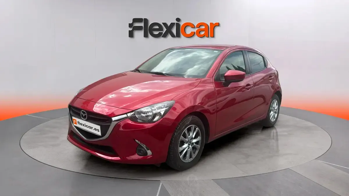Usado Mazda 2 Edition 90 CV (66 kW) 2017 Rojo Utilitario