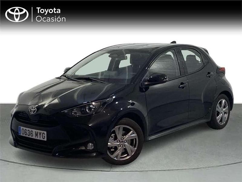 Usado 2025 Toyota Yaris Hybrid Active Monovolumen | 21.900 € (Precio justo) - Imagen 1/4