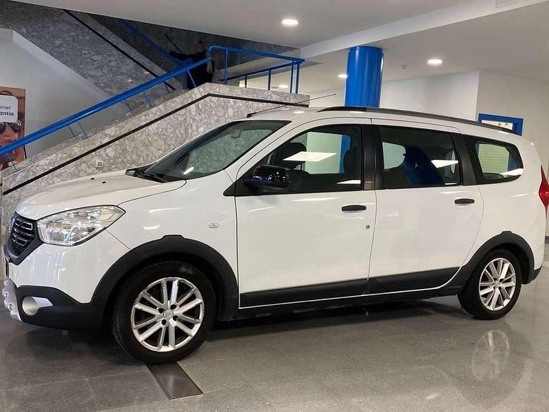 Usado Dacia Lodgy 110 CV (80 kW) 2018 Blanco Monovolumen
