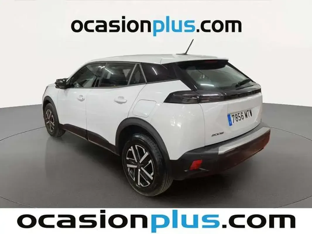 Usado Peugeot 2008 Active 102 CV (75 kW) 2024 Blanco SUV