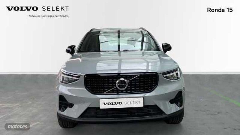 Nuevo Volvo XC40 Plus 2025 Gris SUV