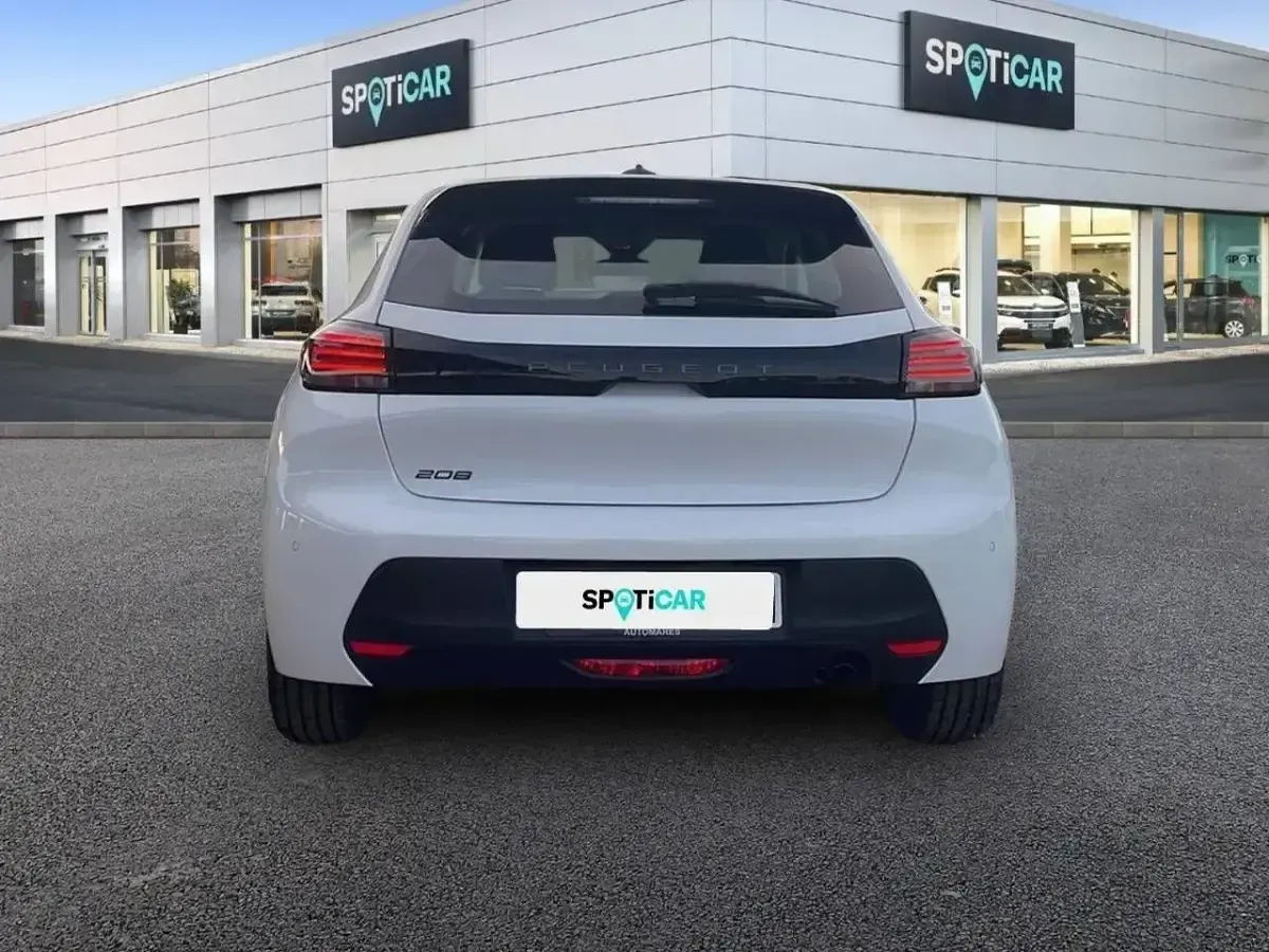 Begagnad Peugeot 208 Active 100 HK (73 kW) 2024 Vit Halvkombi