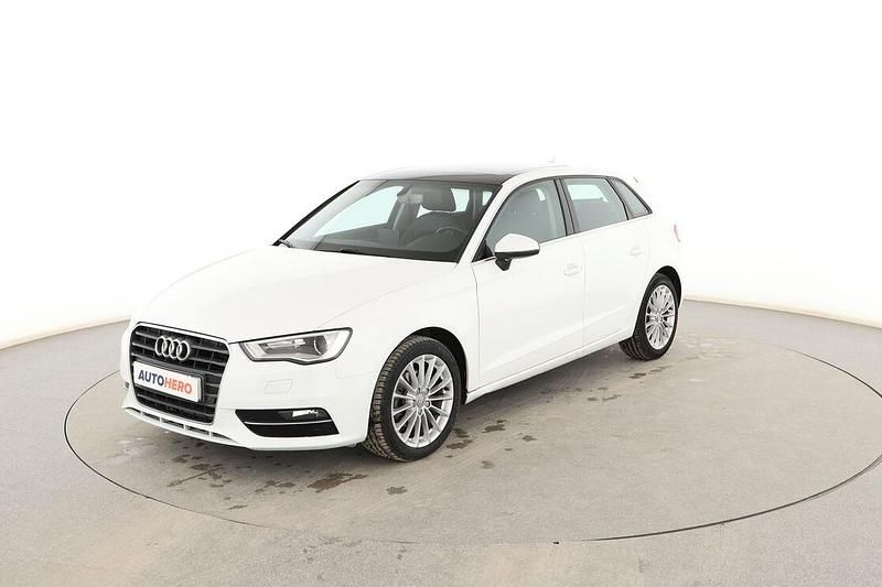 Usado Audi A3 Sportback Attraction 150 CV (110 kW) 2015 Blanco Utilitario