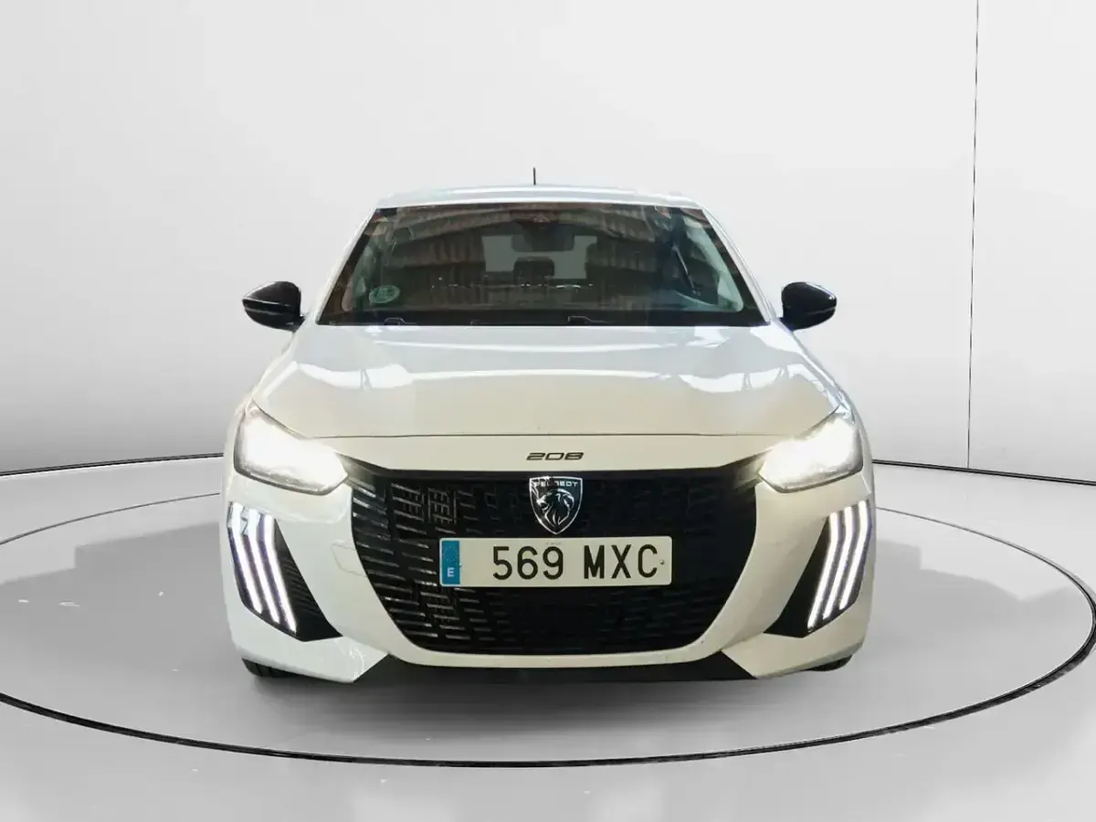 Usado Peugeot 208 Style 101 CV (74 kW) 2024 Blanco Utilitario