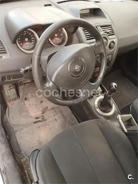 Usado Renault Mégane II Dynamique 80 CV (58 kW) 2003 Verde Berlina