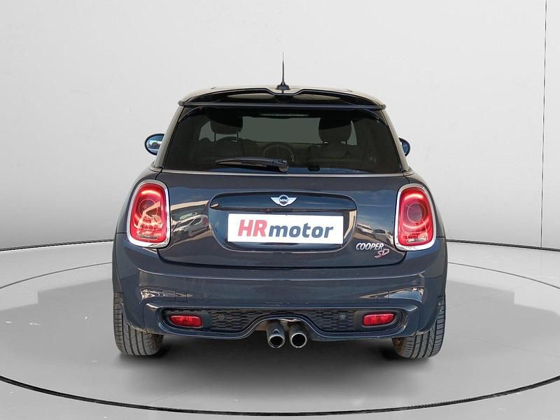 Usado Mini Cooper SD 171 CV (125 kW) 2016 Gris Utilitario