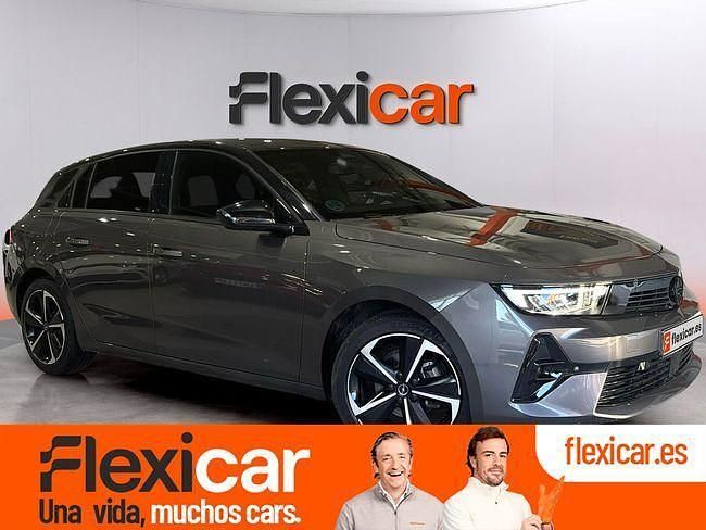 Usado Opel Astra Edition 130 CV (95 kW) 2025 Gris