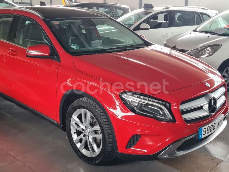 Rojo Usado 2017 Mercedes GLA200 SUV | 14.200 € (Precio justo) - Imagen 1/4