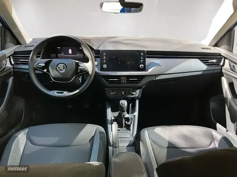 Usado Skoda Kamiq Essence 95 CV (69 kW) 2024 Blanco SUV