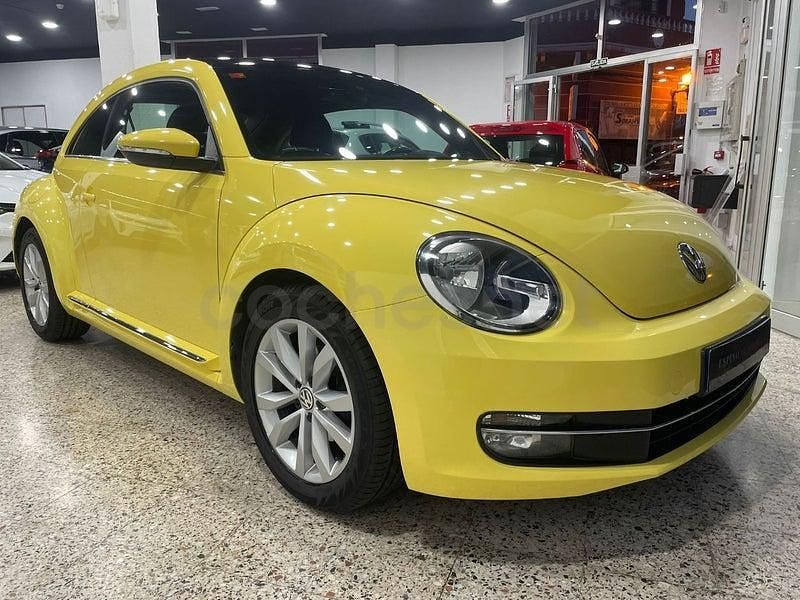 Usado VW Beetle 105 CV (77 kW) 2016 Amarillo Utilitario