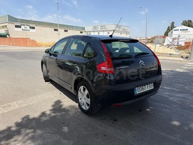 Usado Citroën C4 110 CV (80 kW) 2008 Negro Berlina