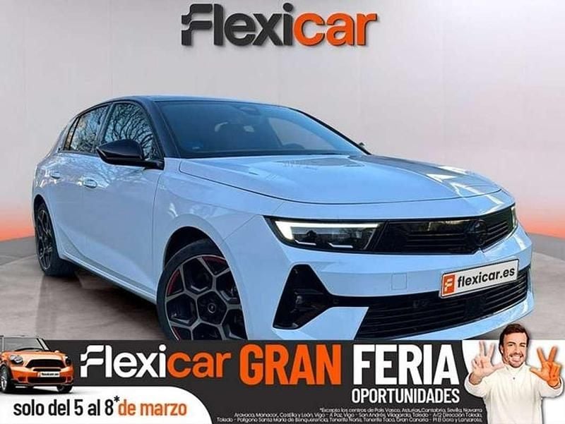 Usado Opel Astra Elegance 181 CV (133 kW) 2023 Blanco Berlina