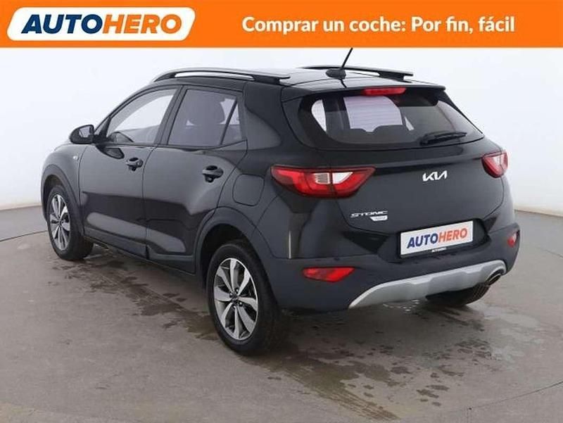 Usado Kia Stonic 101 CV (74 kW) 2022 Negro SUV
