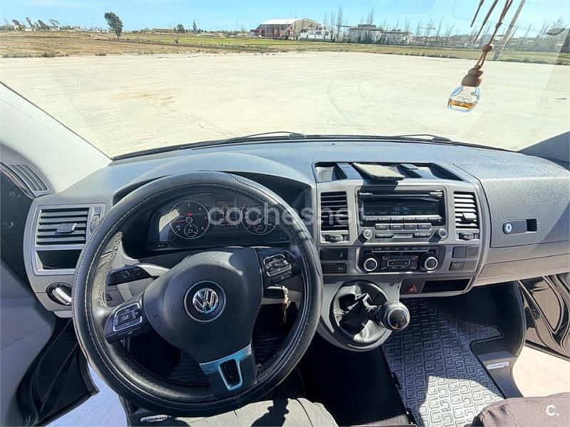 Usado VW Caravelle Trendline 140 CV (102 kW) 2012 Negro Monovolumen