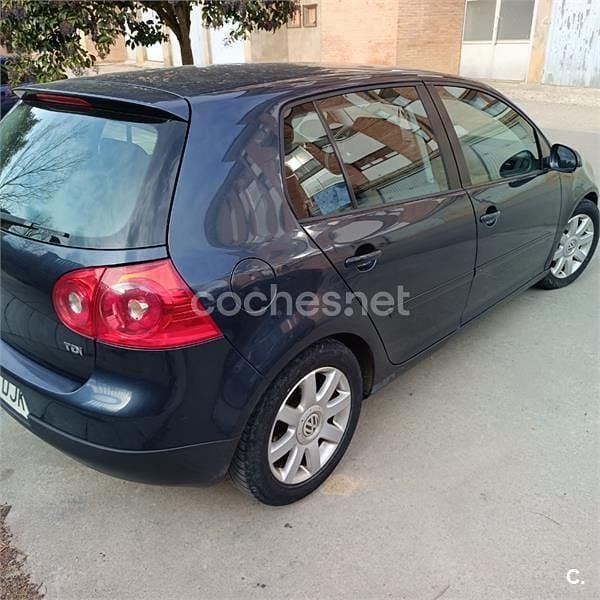 Usado VW Golf IV Sportline 105 CV (77 kW) 2005 Azul Berlina