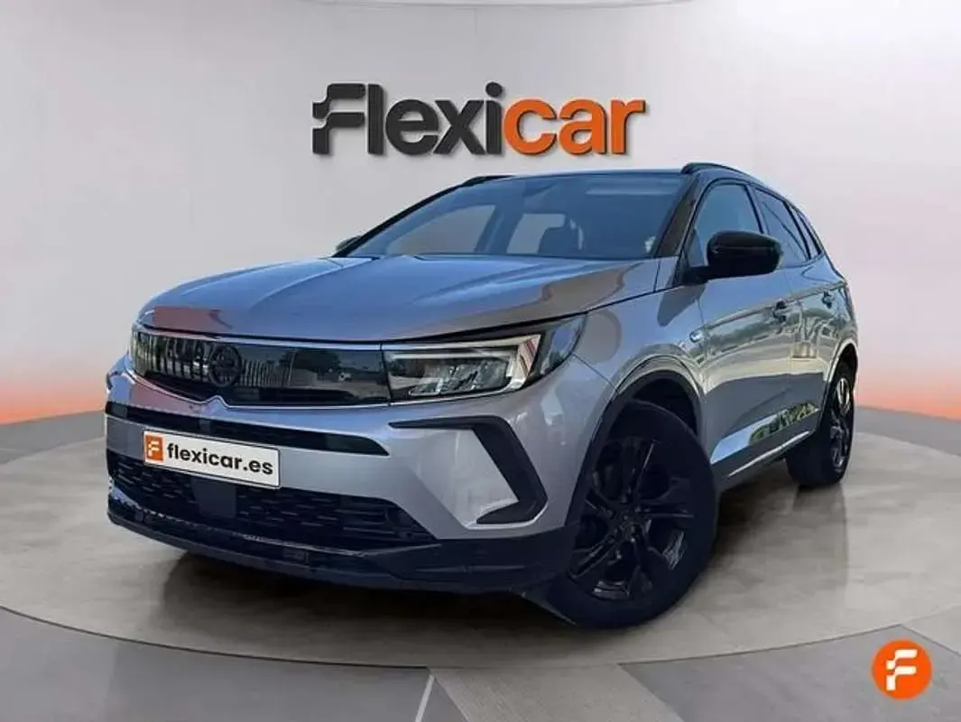 Usado Opel Grandland X GS Line 131 CV (96 kW) 2022 Gris SUV