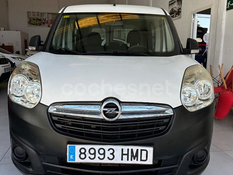 Usado Opel Combo Excellence 105 CV (77 kW) 2012 Blanco Monovolumen
