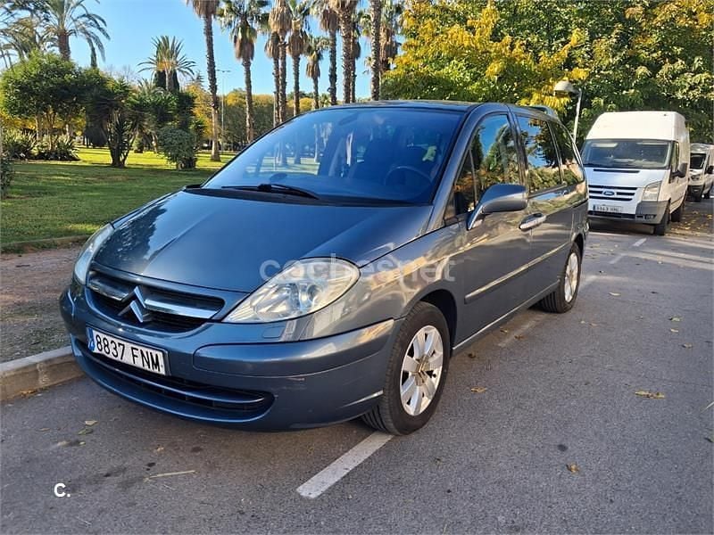 Usado Citroën C8 Exclusive 138 CV (101 kW) 2007 Gris / plata Monovolumen