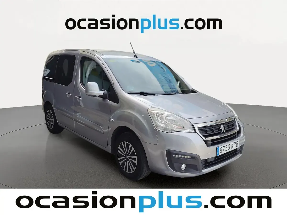 Usado Peugeot Partner Tepee Active 100 CV (73 kW) 2018 Gris Monovolumen