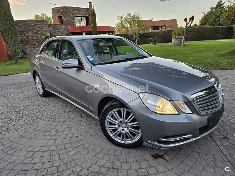 Usado Mercedes E220 Elegance 170 CV (125 kW) 2012 Gris / plata Berlina