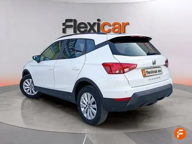 Usado Seat Arona Style 95 CV (69 kW) 2019 Blanco SUV