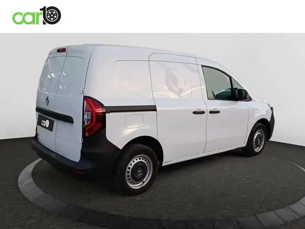 Usado Renault Kangoo Techno 89 kW (122 CV) 2022 Blanco Monovolumen