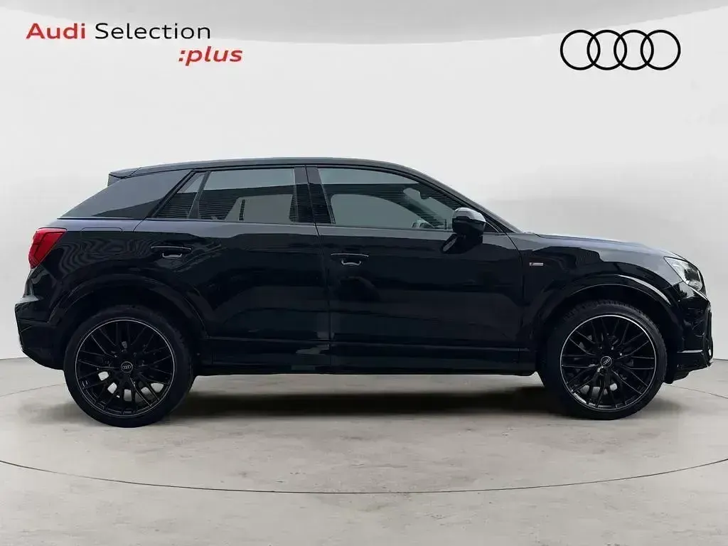 Usado Audi Q2 Black Edition 150 CV (110 kW) 2024 Negro SUV