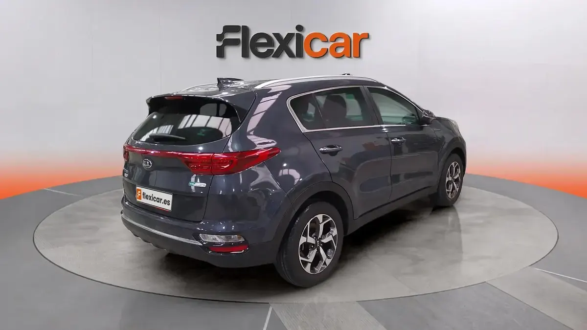Usado Kia Sportage 116 CV (85 kW) 2021 Gris SUV
