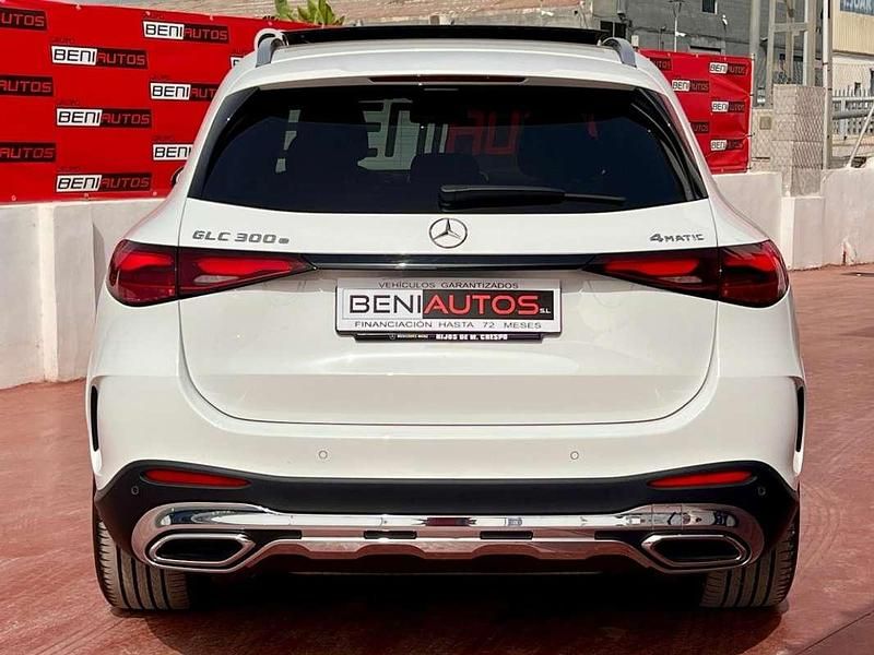 Usado Mercedes GLC300e 333 CV (244 kW) 2023 Blanco SUV