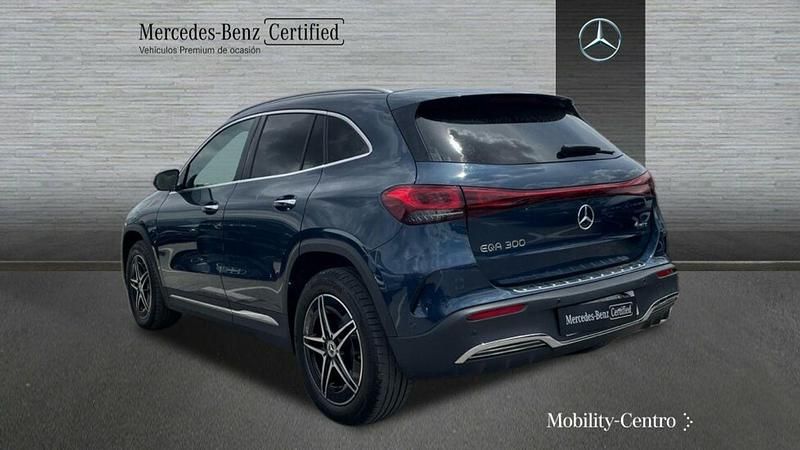 Usado Mercedes EQA300 AMG line 167 kW (228 CV) 2023 Denim blue  metallic paint SUV