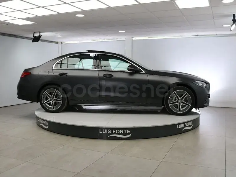 Usado Mercedes C300e 313 CV (230 kW) 2024 Gris / plata Berlina