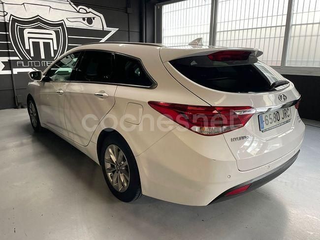 Usado Hyundai i40 141 CV (103 kW) 2016 Blanco Familiar