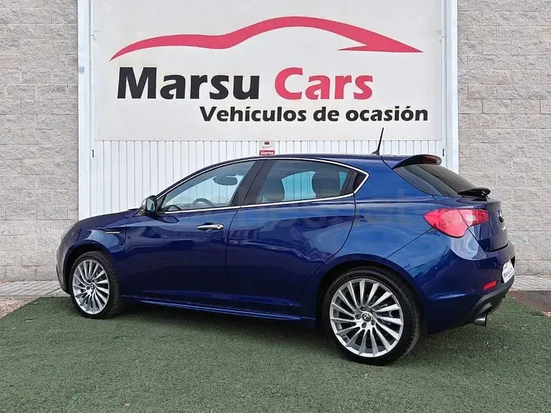 Usado Alfa Romeo Giulietta Edizione Speciale 150 CV (110 kW) 2015 Azul Utilitario