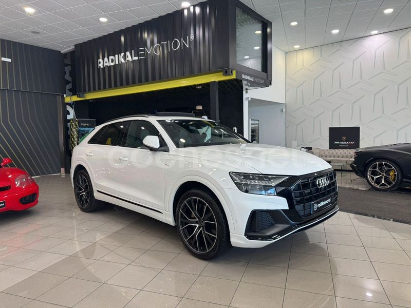 Usado Audi Q8 S-line plus 286 CV (210 kW) 2022 Blanco SUV