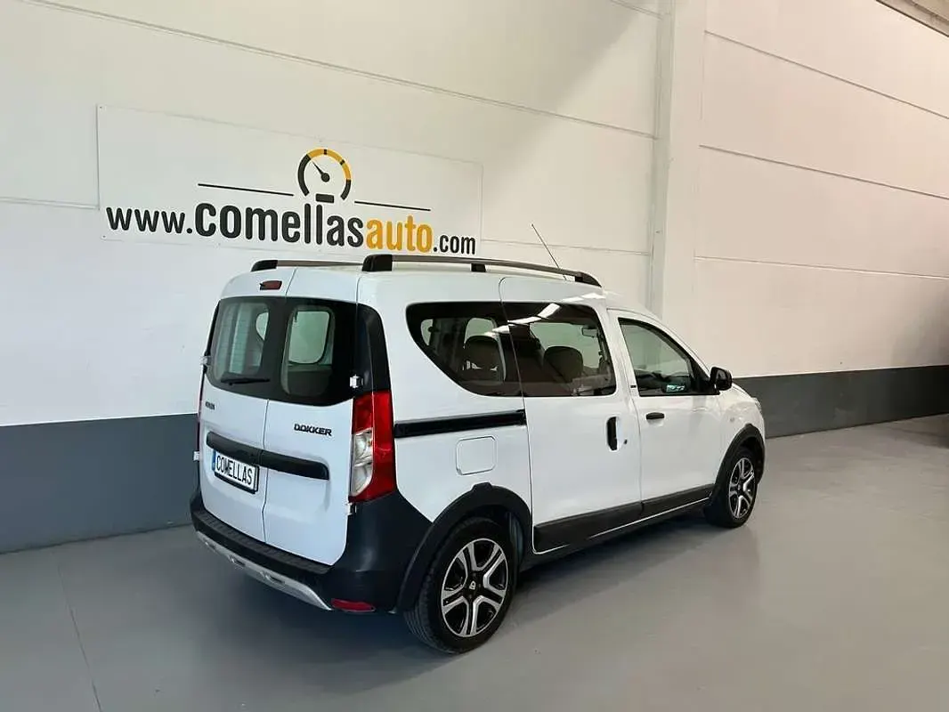 Usado Dacia Dokker 102 CV (75 kW) 2018 Blanco Monovolumen
