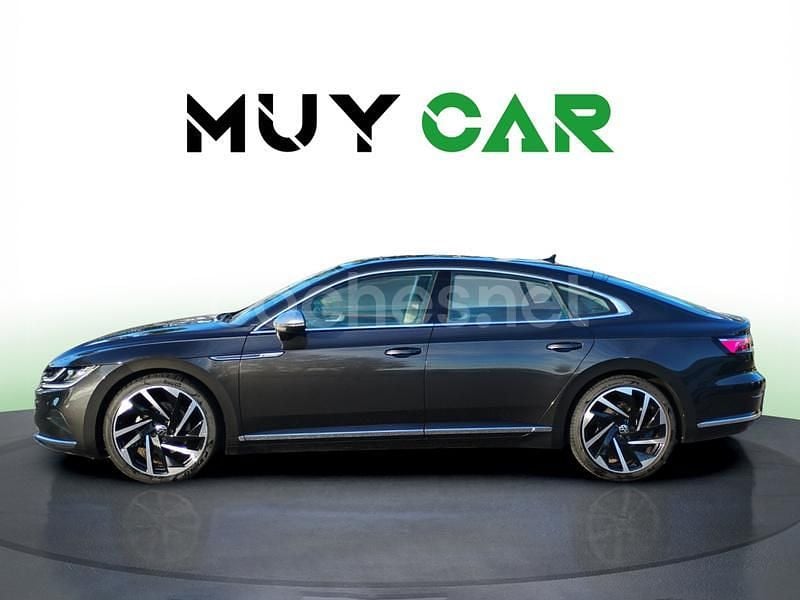 Usado VW Arteon Elegance 150 CV (110 kW) 2022 Gris / plata Berlina