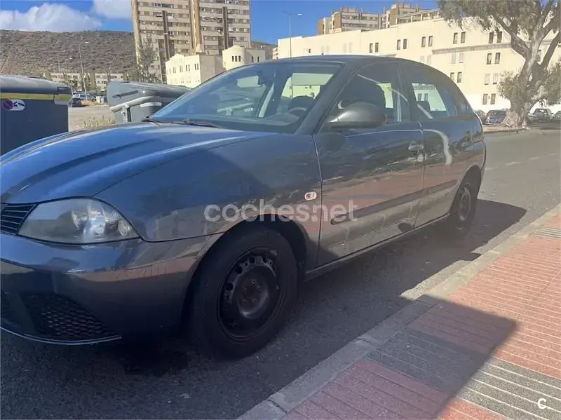 Usado Seat Ibiza Reference 85 CV (62 kW) 2007 Negro Utilitario