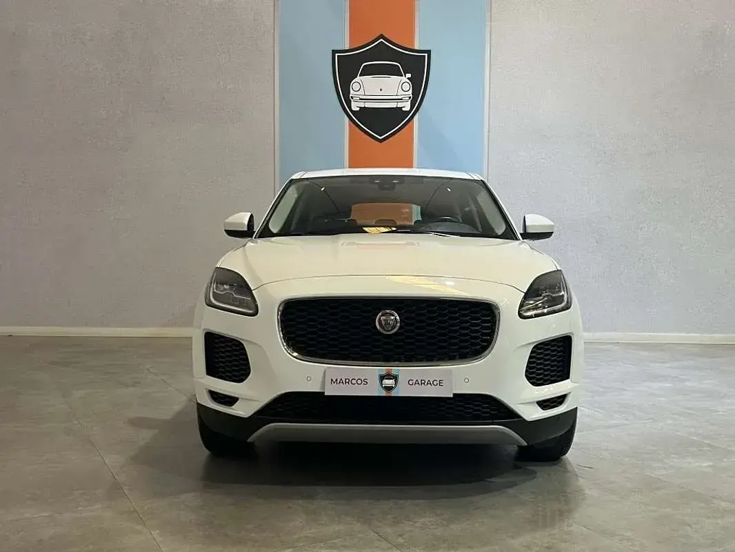 Usado Jaguar E-Pace R-Dynamic 150 CV (110 kW) 2020 Blanco SUV