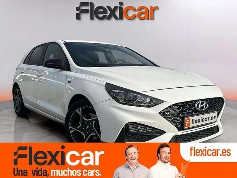 Blanco Usado 2022 Hyundai i30 N Line Berlina | 16.990 € (Buen precio) - Imagen 1/4