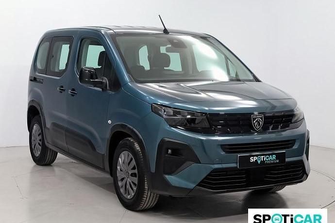 Usado Peugeot Rifter Allure 100 CV (73 kW) 2025 Monovolumen