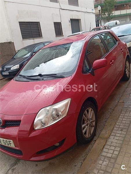 Rojo Usado 2009 Toyota Auris Active Berlina | 4400 € (Buen precio) - Imagen 1/4