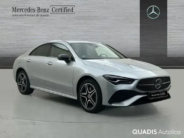 Usado Mercedes CLA250e 218 CV (160 kW) 2025 Plata hightech Berlina