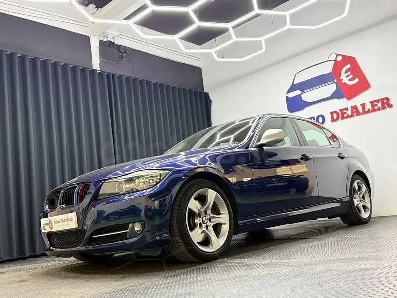 Usado BMW 330 Comfort Edition 245 CV (180 kW) 2010 Azul Berlina