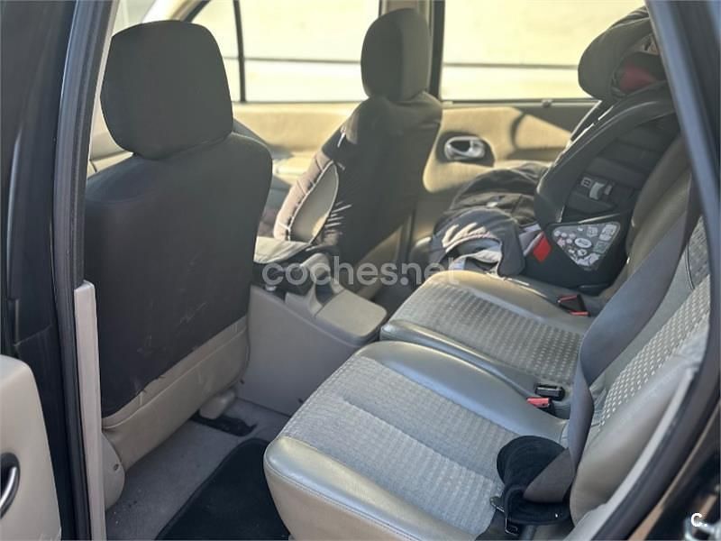Negro Usado 2006 Renault Scénic II Expression Monovolumen | 1500 € (Buen precio) - Imagen 1/4