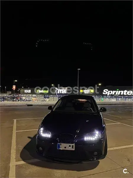 Usado Seat Ibiza Sport 100 CV (73 kW) 2003 Negro Utilitario