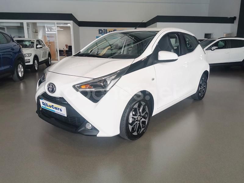 Blanco Usado 2019 Toyota Aygo X-play Utilitario | 10.850 € (Precio justo) - Imagen 1/4