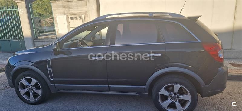 Negro Usado 2009 Opel Antara Cosmo SUV | 6500 € (Precio justo) - Imagen 1/4