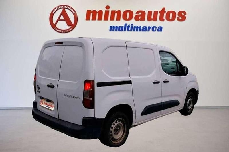 Usado Toyota Proace City City 101 CV (74 kW) 2021 Blanco Monovolumen