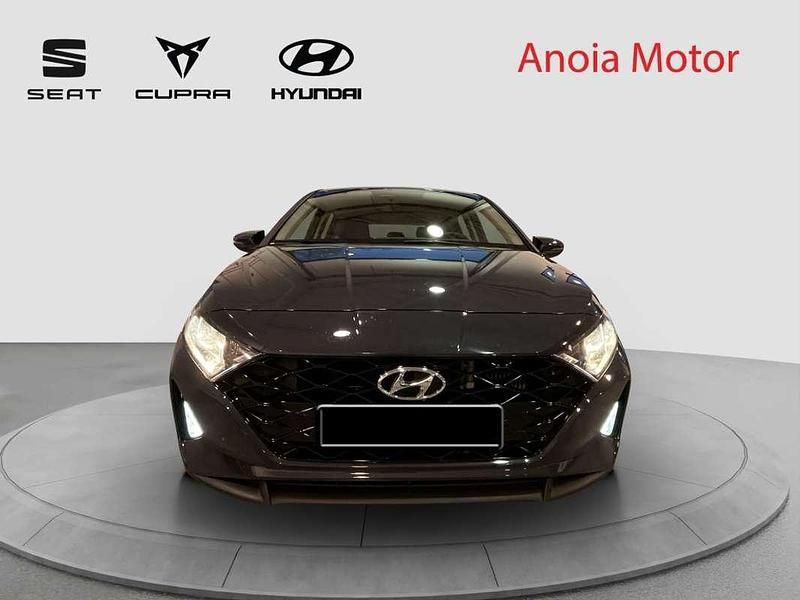 Usado Hyundai i20 101 CV (74 kW) 2022 Negro Utilitario